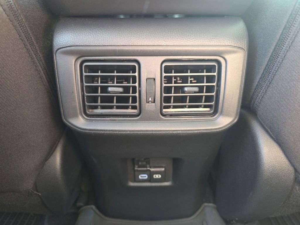 Used 2025 Toyota RAV4 XLE image 19