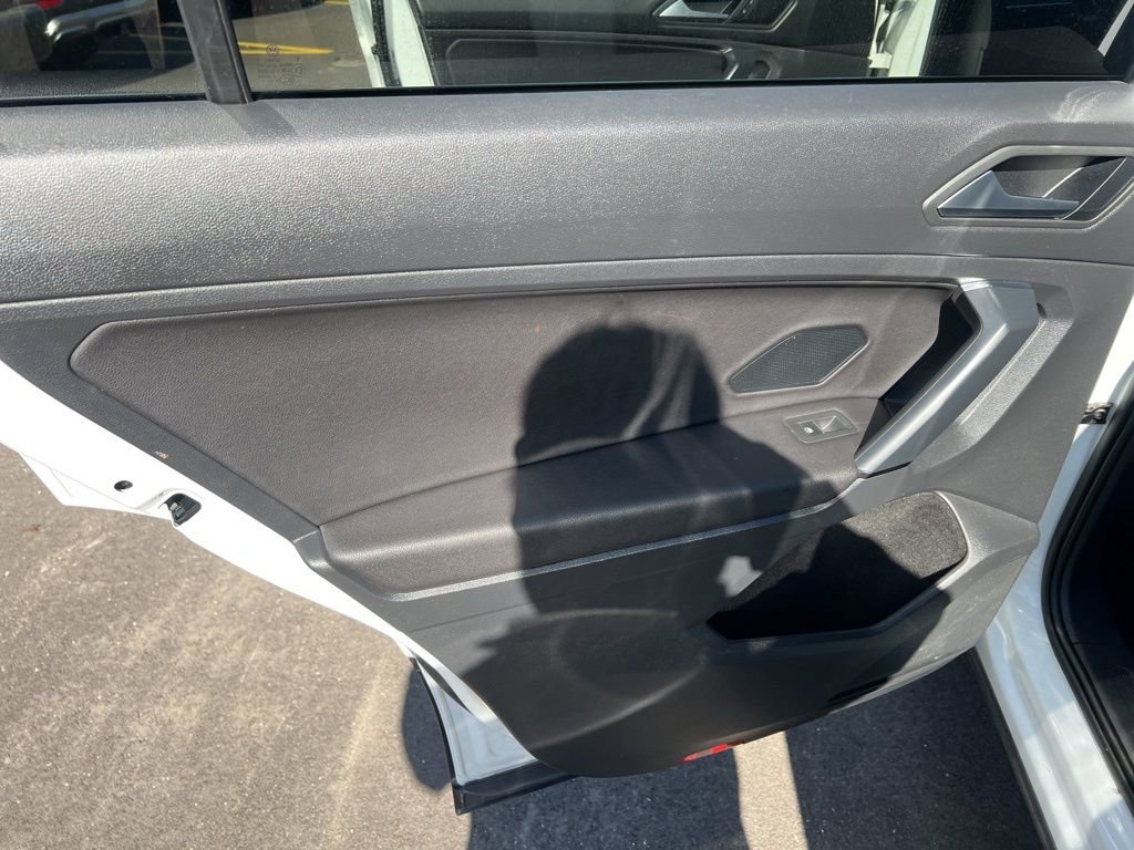 Used 2019 Volkswagen Tiguan SE image 11