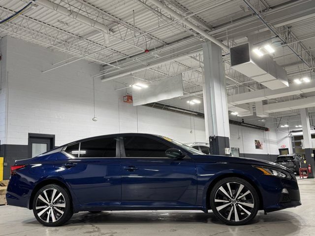 Used 2022 Nissan Altima 2.5 SR AWD/4WD image 5