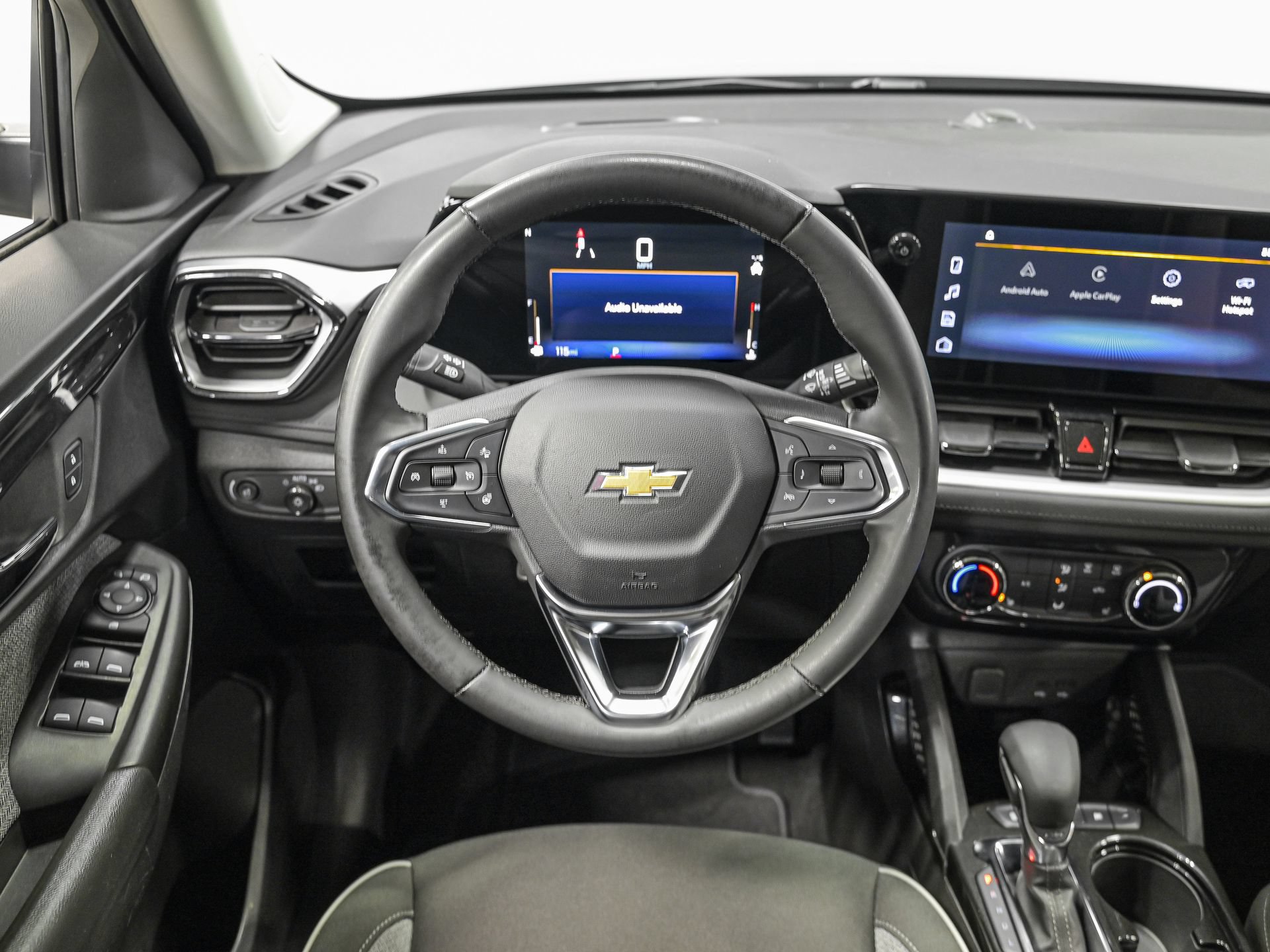 Used 2024 Chevrolet TrailBlazer LT w/ LT Cold Weather Package FWD image 16