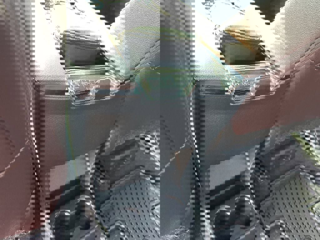 Used 2024 Toyota Sienna Platinum image 16