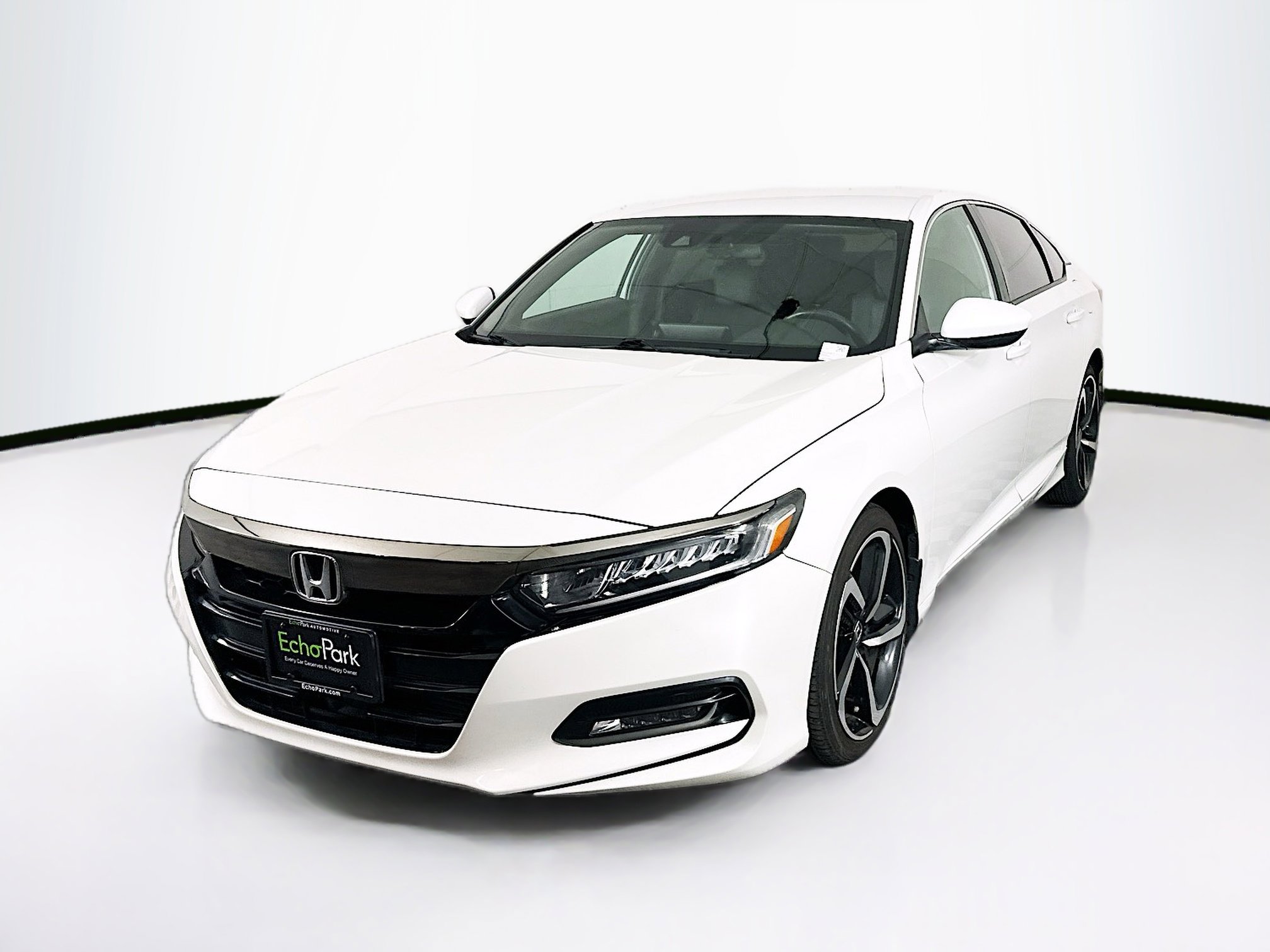 Used 2019 Honda Accord Sport image 3
