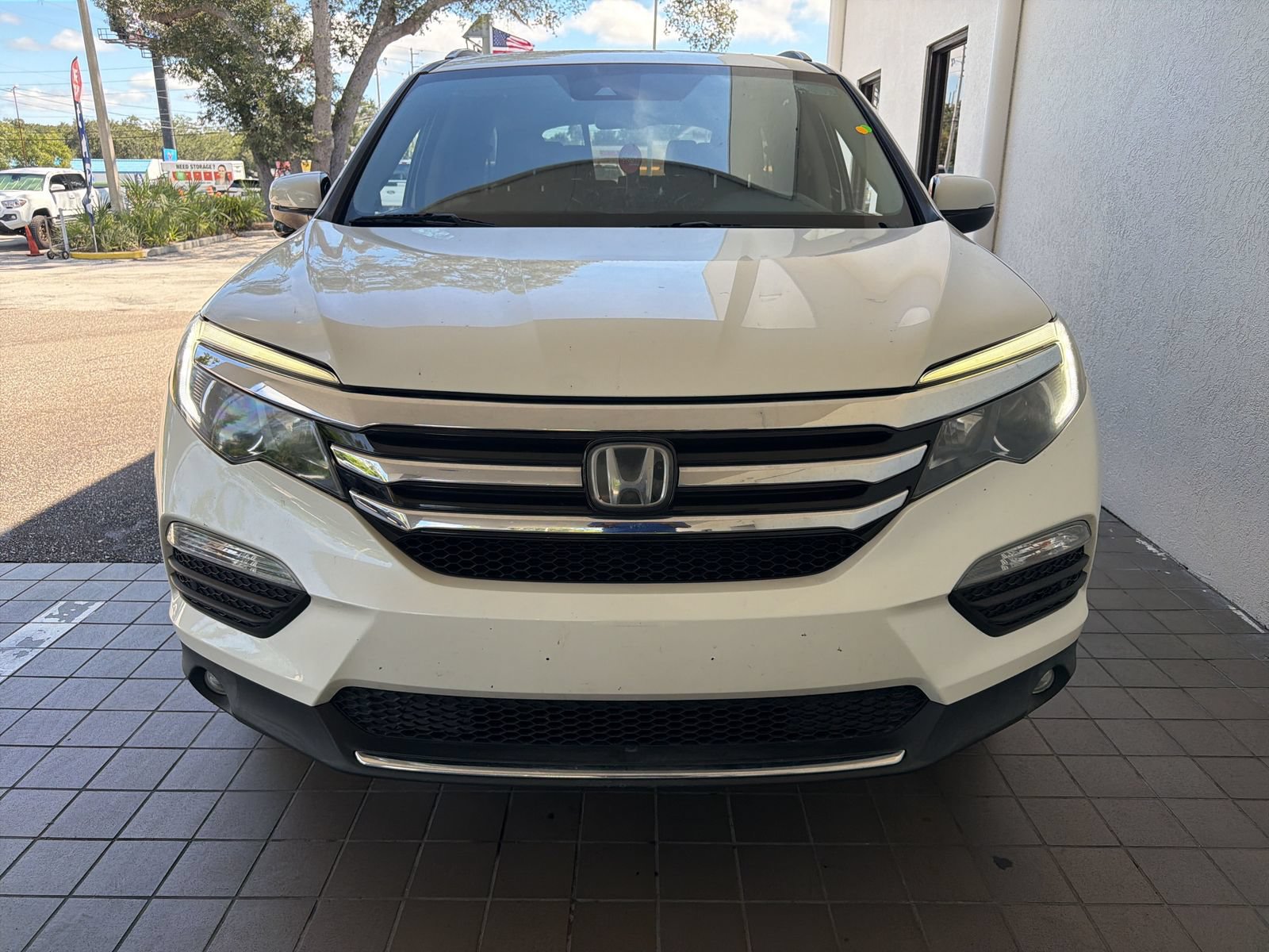 Used 2017 Honda Pilot Touring image 9