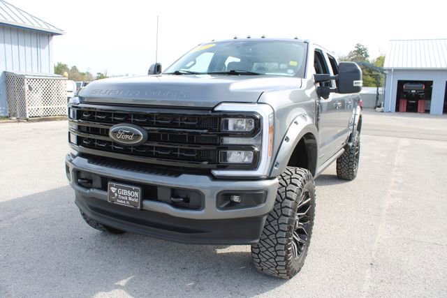 Used 2024 Ford F250 Lariat w/ Black Appearance Package image 3