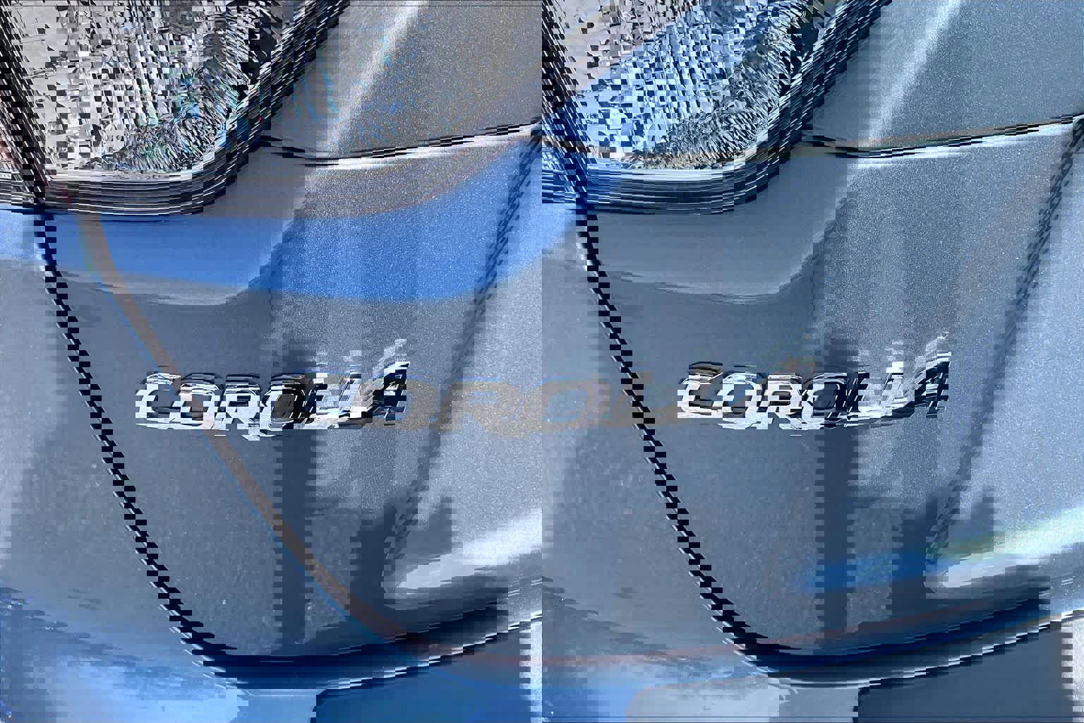 Used 2025 Toyota Corolla LE image 30