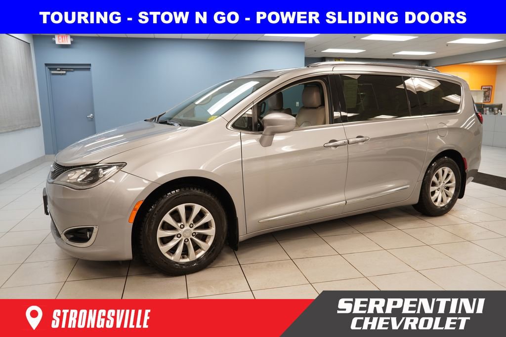 Used 2018 Chrysler Pacifica Touring-L