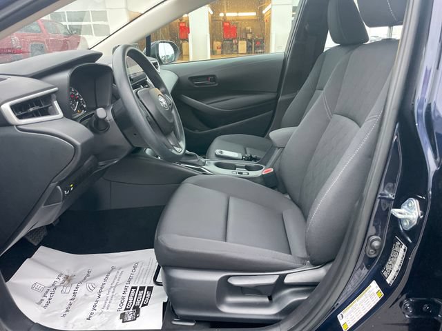 Used 2025 Toyota Corolla LE FWD image 19