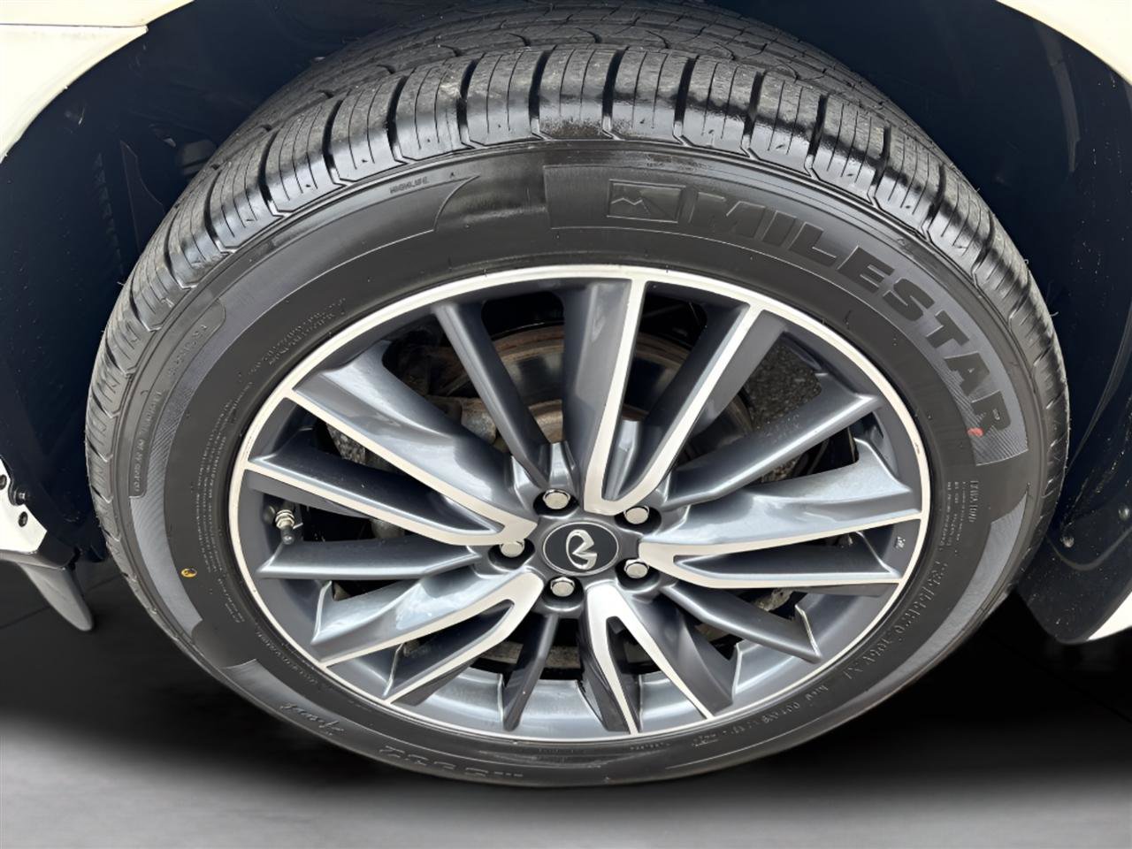 Used 2018 INFINITI QX60 Luxe w/ Deluxe Technology Package image 35