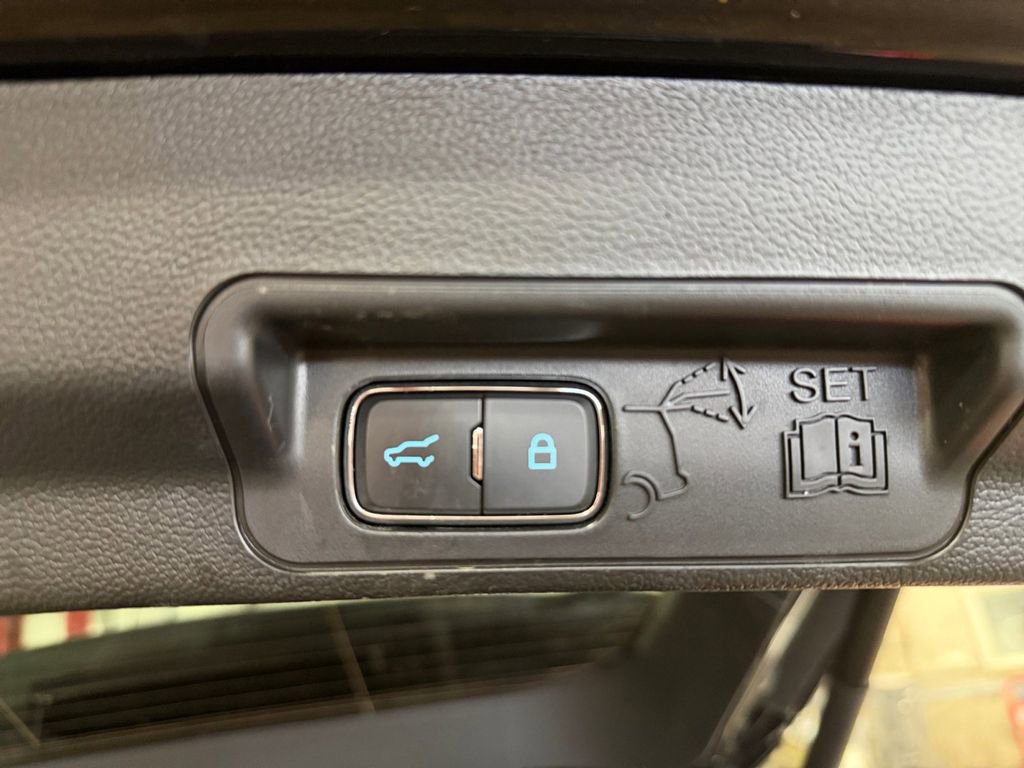 Used 2023 Ford Explorer XLT w/ Equipment Group 202A image 25