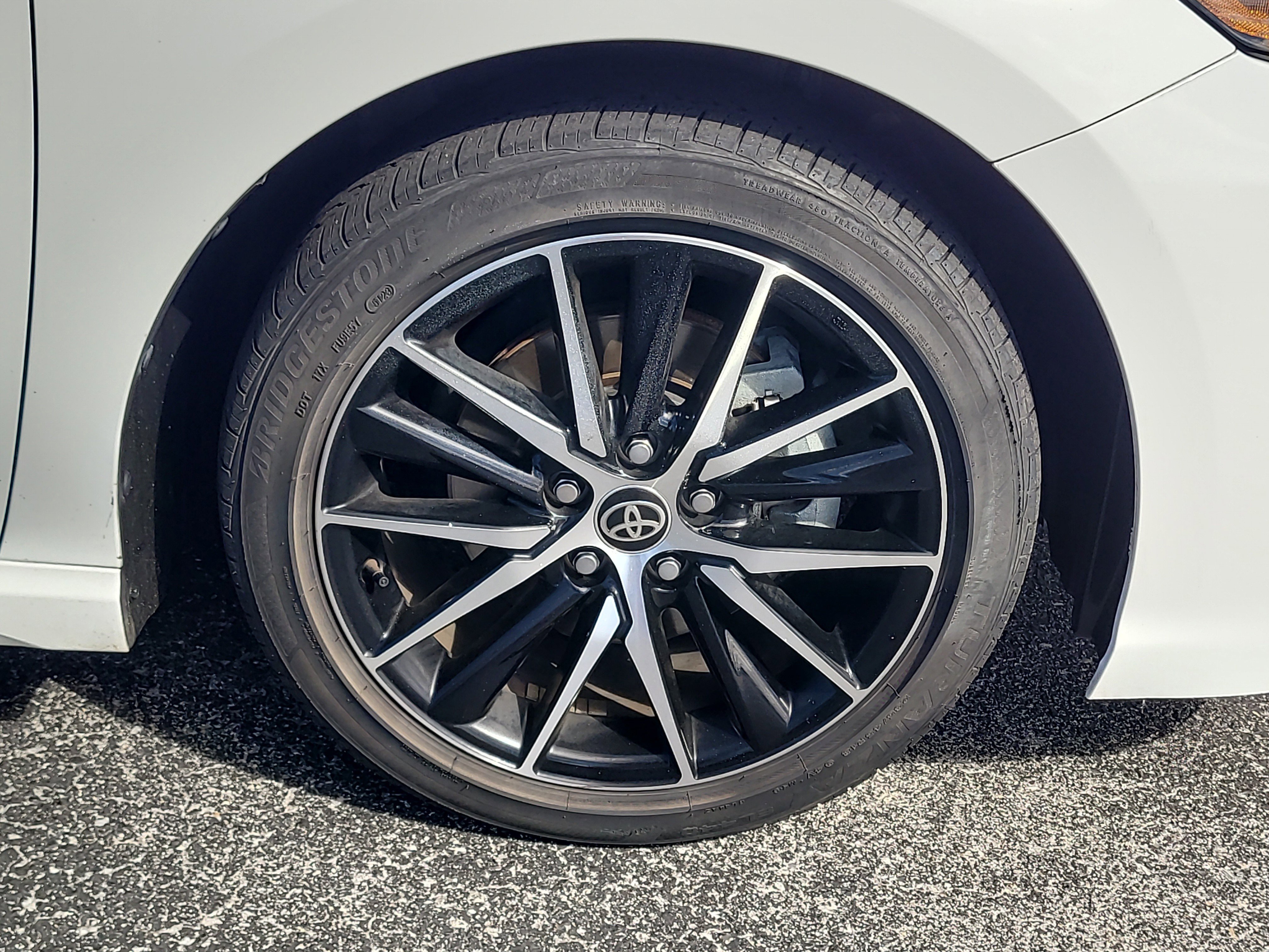 Used 2024 Toyota Camry SE image 10