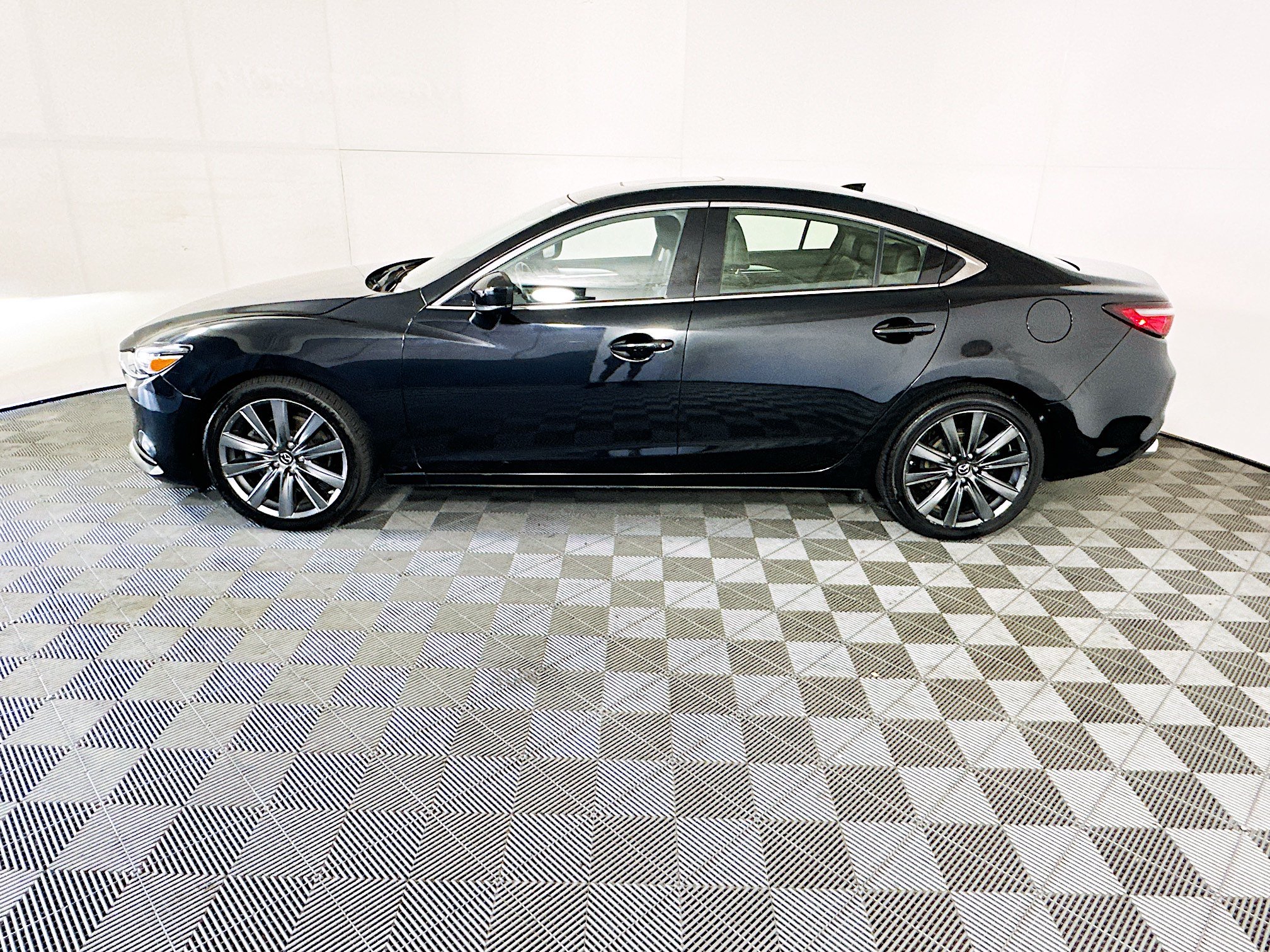 Used 2020 MAZDA MAZDA6 Grand Touring FWD image 6