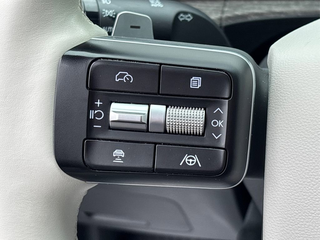 Used 2024 Hyundai Santa Fe Limited image 38