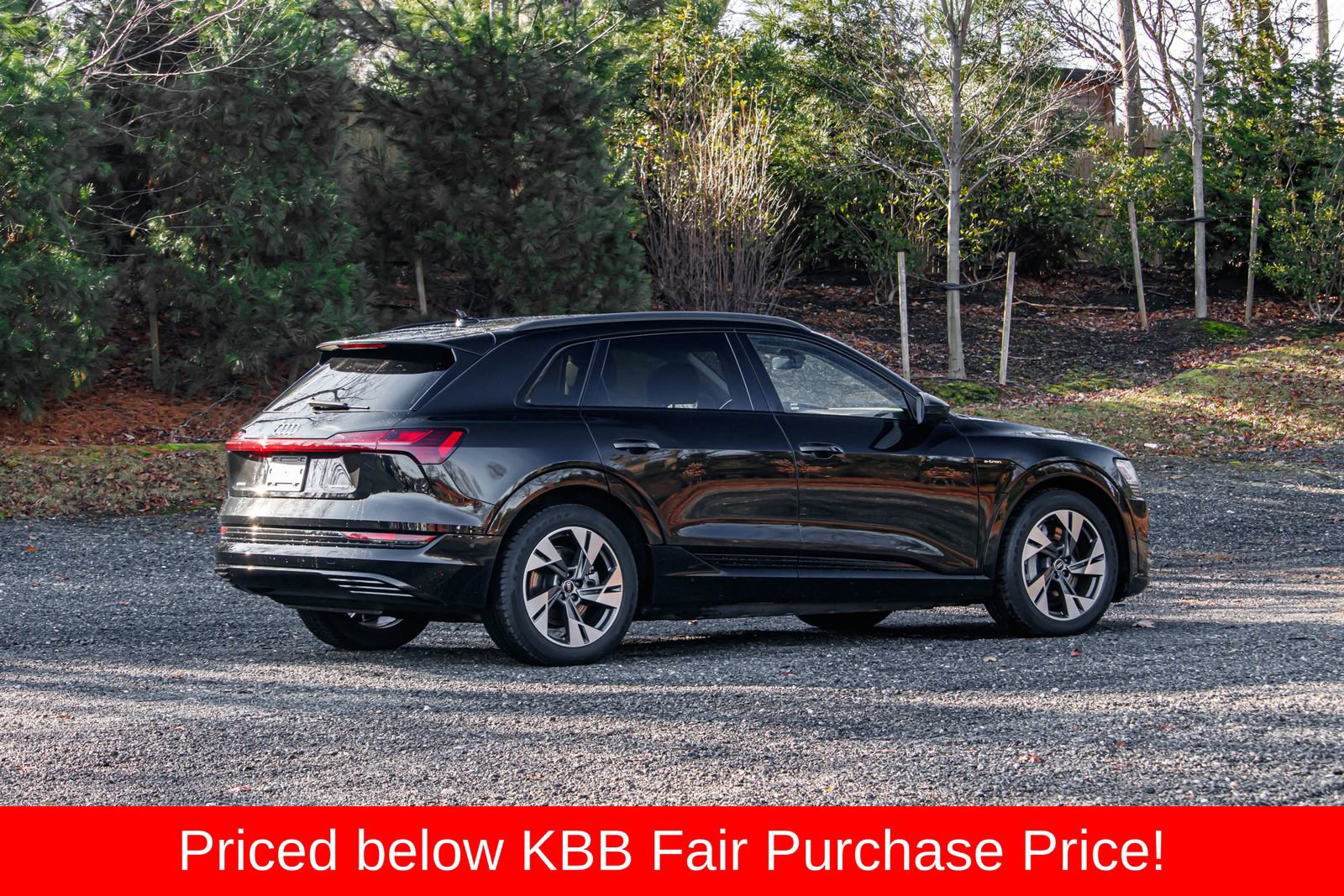 Used 2021 Audi e-tron Premium w/ Convenience Plus Package image 9