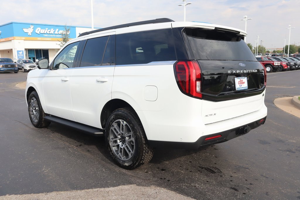 New 2025 Ford Expedition Active image 24