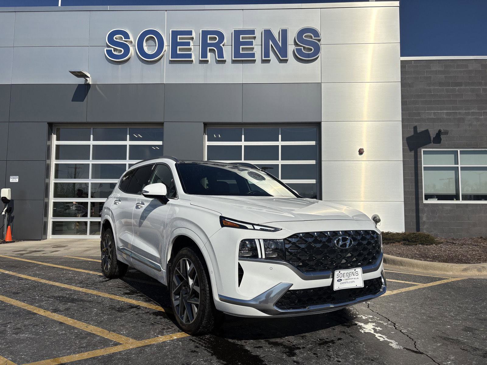 Used 2023 Hyundai Santa Fe Calligraphy image 1