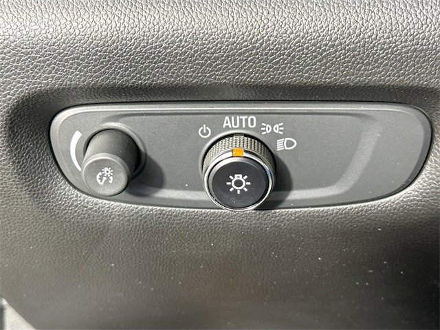 Used 2022 Chevrolet Traverse LT w/ LT Premium Package image 26