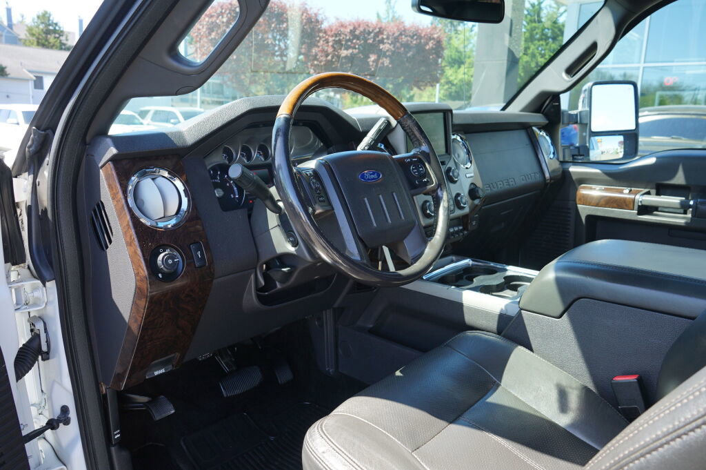 Used 2013 Ford F250 Platinum w/ FX4 Off Road Pkg AWD/4WD image 18