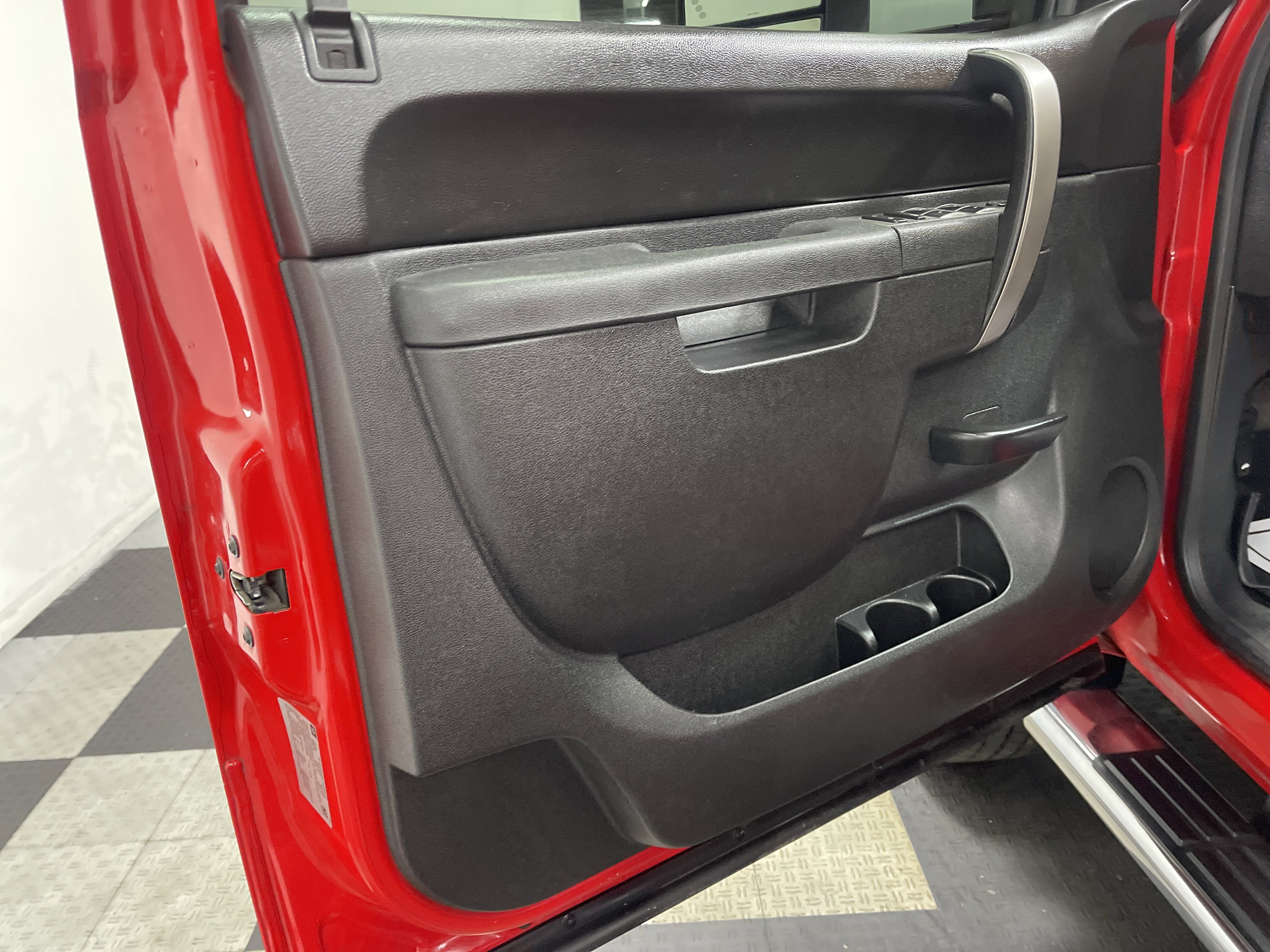 Used 2014 Chevrolet Silverado 2500 LT w/ Custom Sport Truck Package image 10