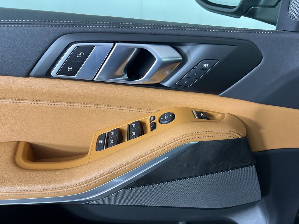 Certified 2024 BMW X5 xDrive40i w/ Premium Package image 17
