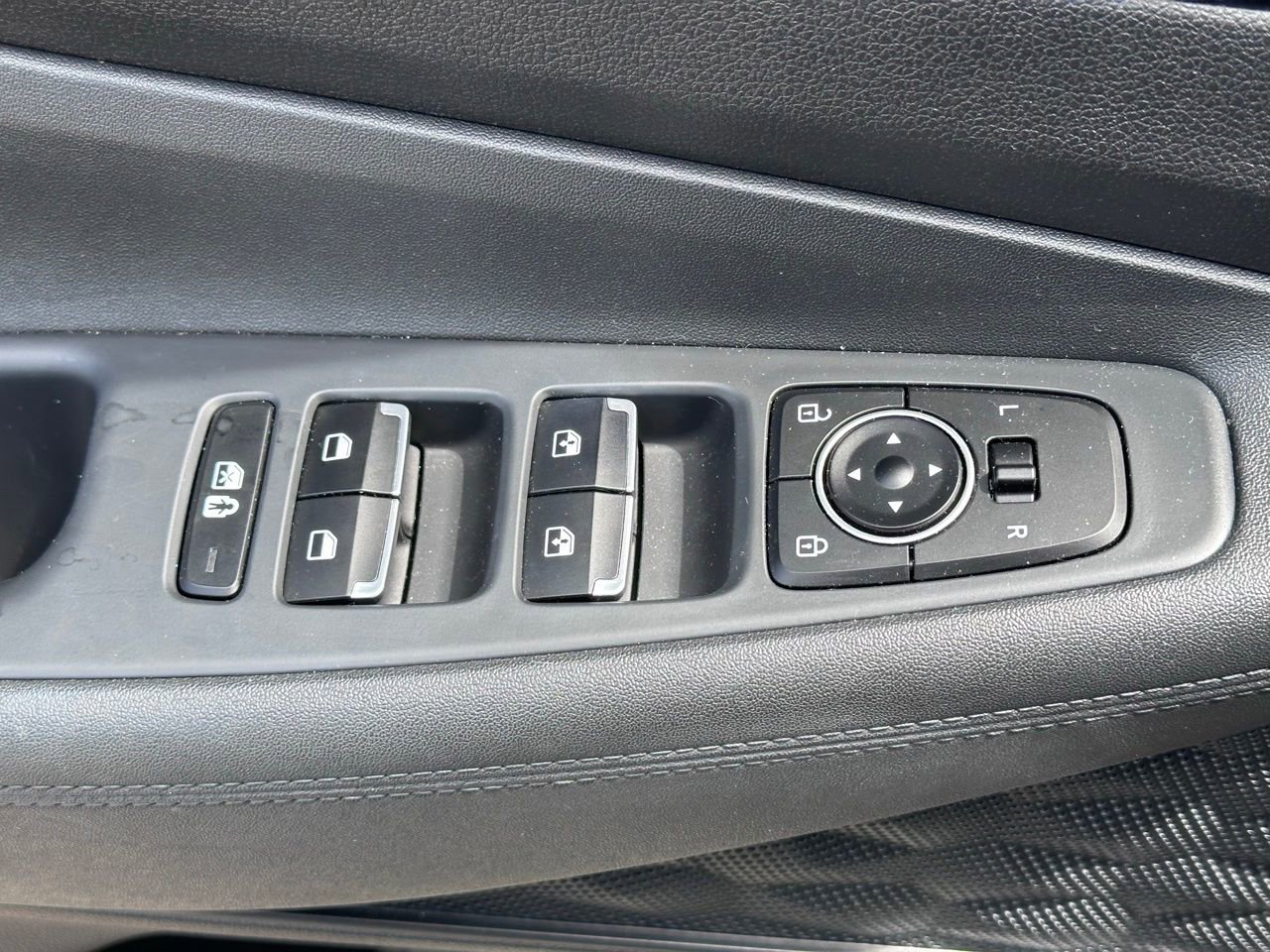 Certified 2023 Hyundai Santa Fe SEL FWD image 21