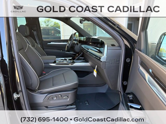 Certified 2026 Cadillac Escalade Luxury w/ Touring Package AWD/4WD image 7
