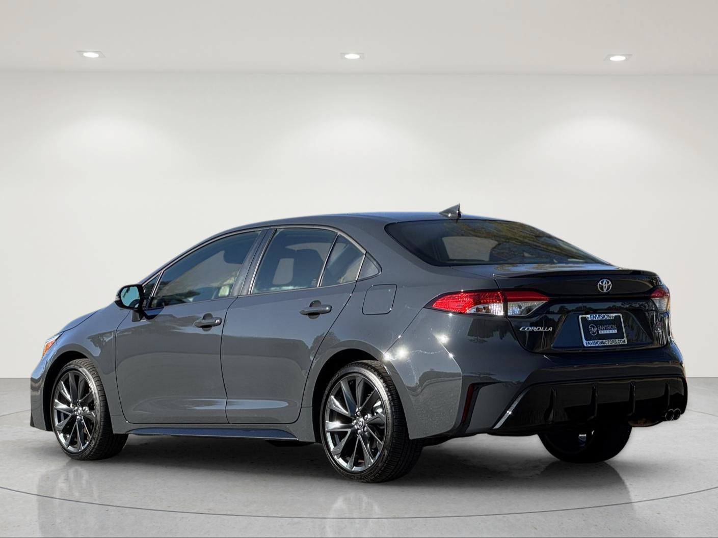 Used 2026 Toyota Corolla SE FWD image 4