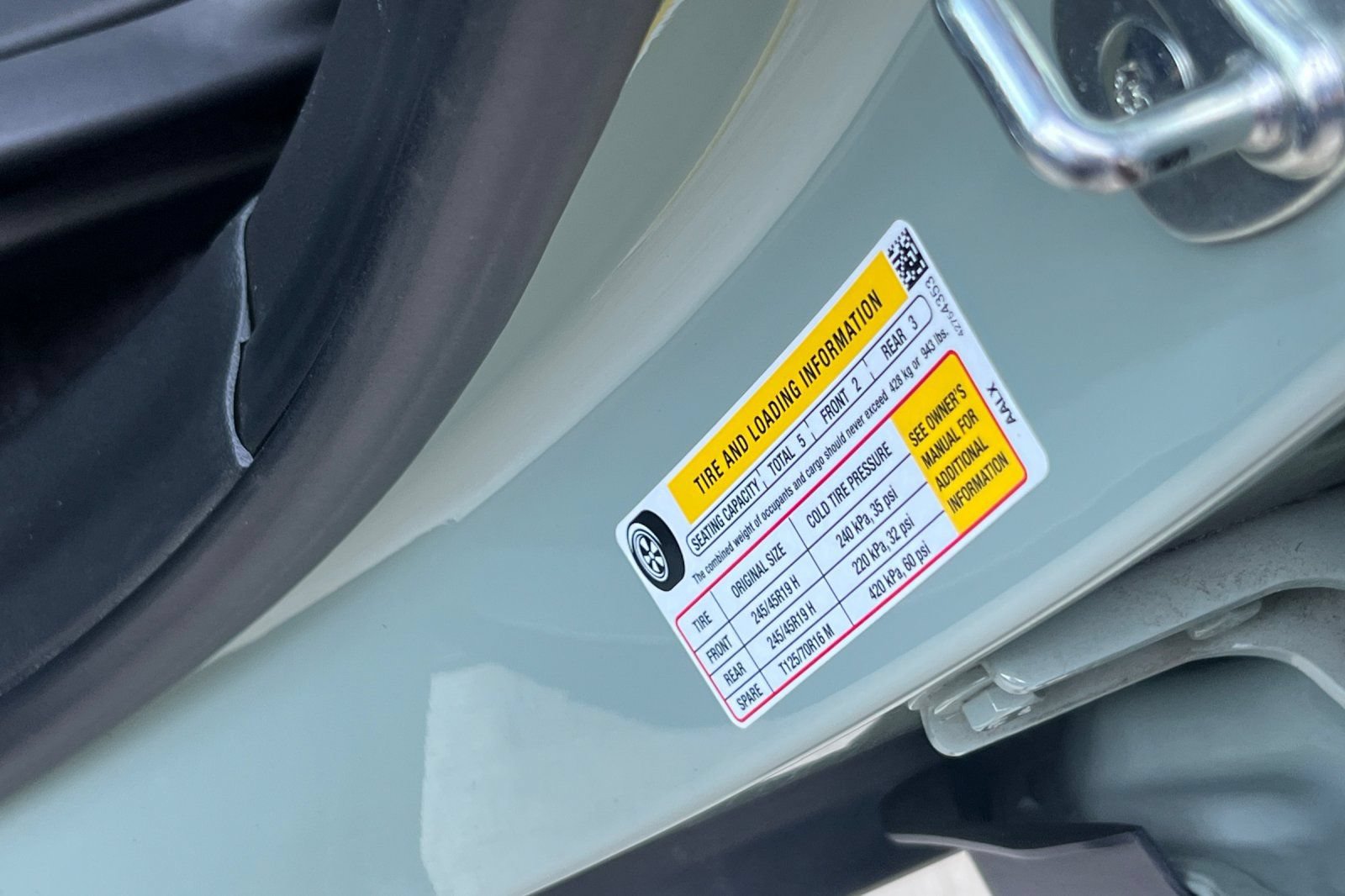 Used 2024 Chevrolet Trax RS w/ Sunroof Package FWD image 41