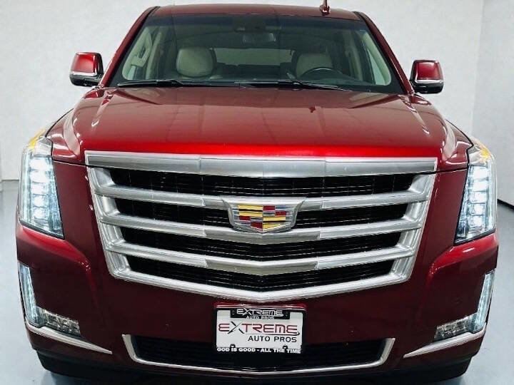 Used 2018 Cadillac Escalade ESV Premium Luxury image 6