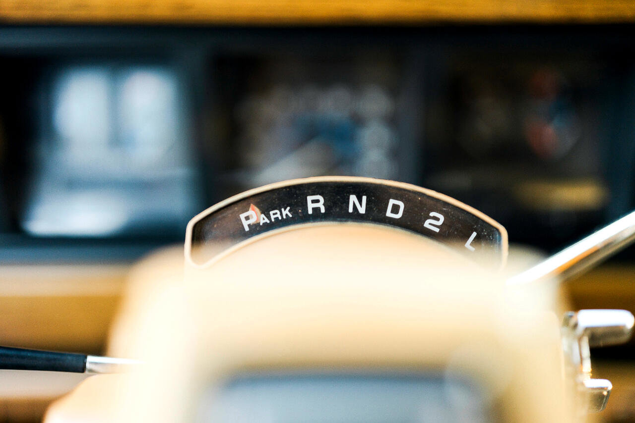 Used 1987 Jeep Grand Wagoneer image 65