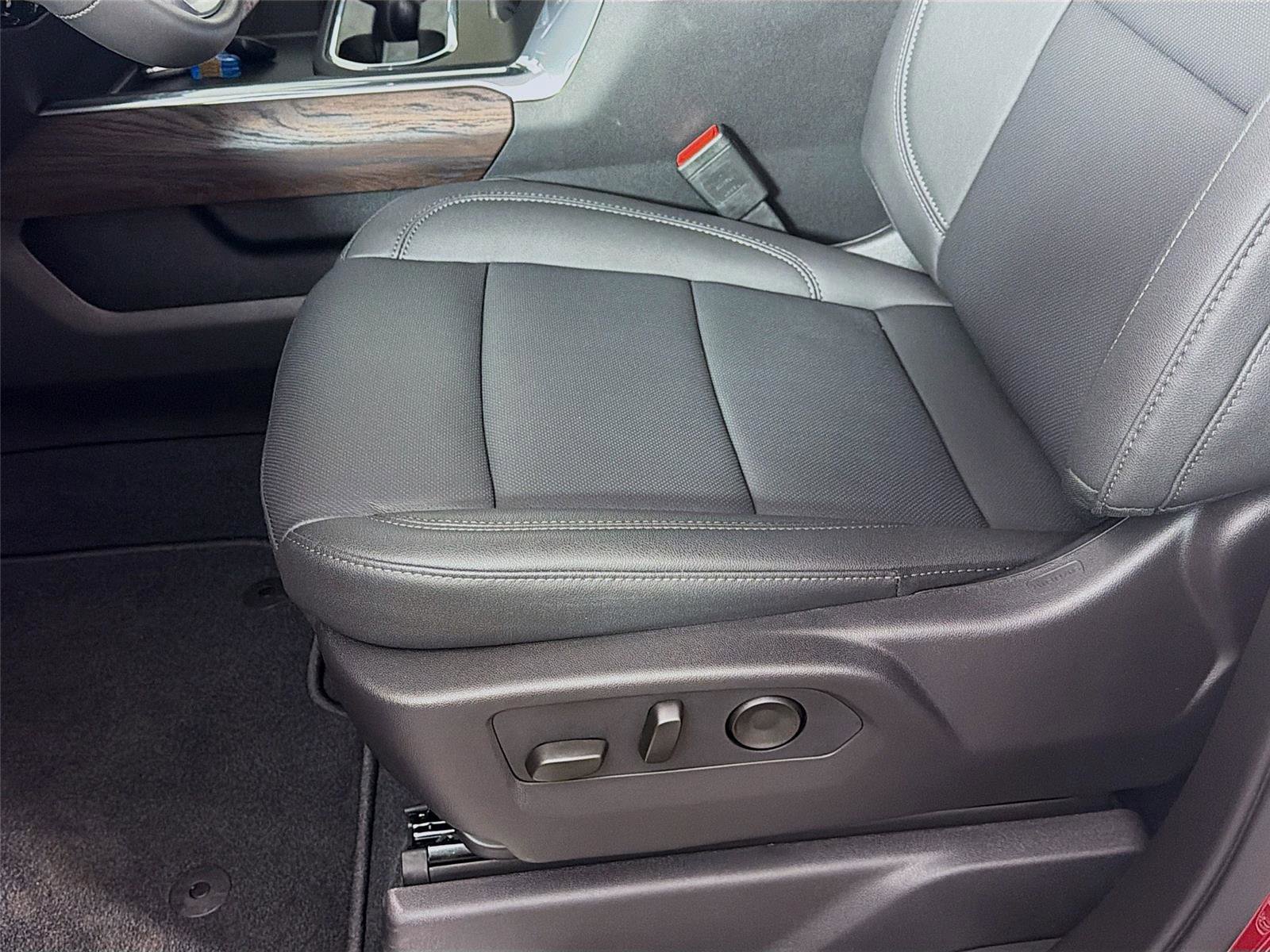 New 2026 GMC Sierra 2500 SLT w/ SLT Premium Package image 21