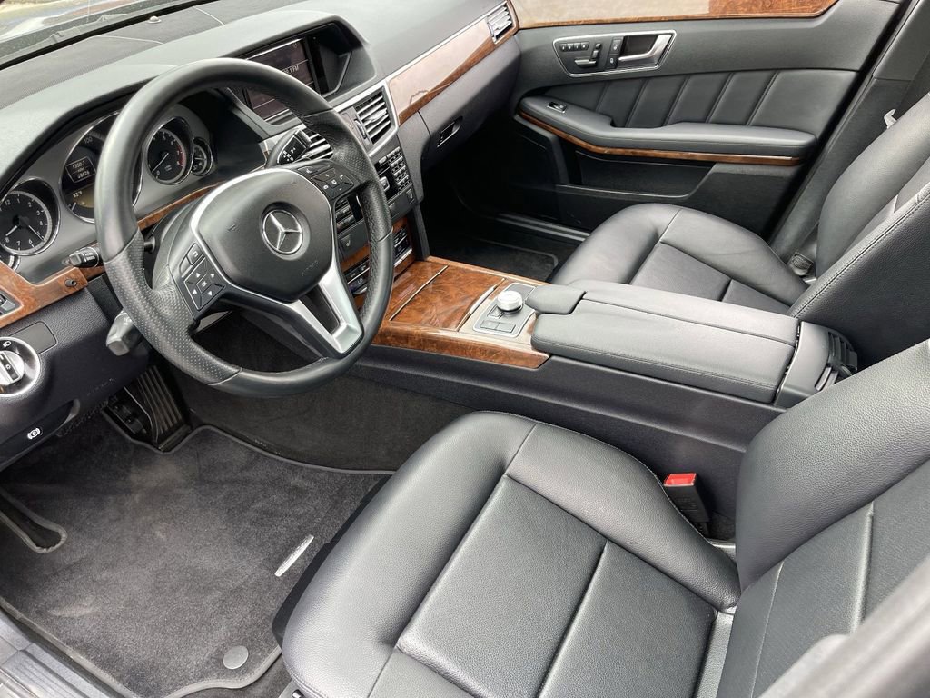 Used 2012 Mercedes-Benz E 350 4MATIC Sedan image 19