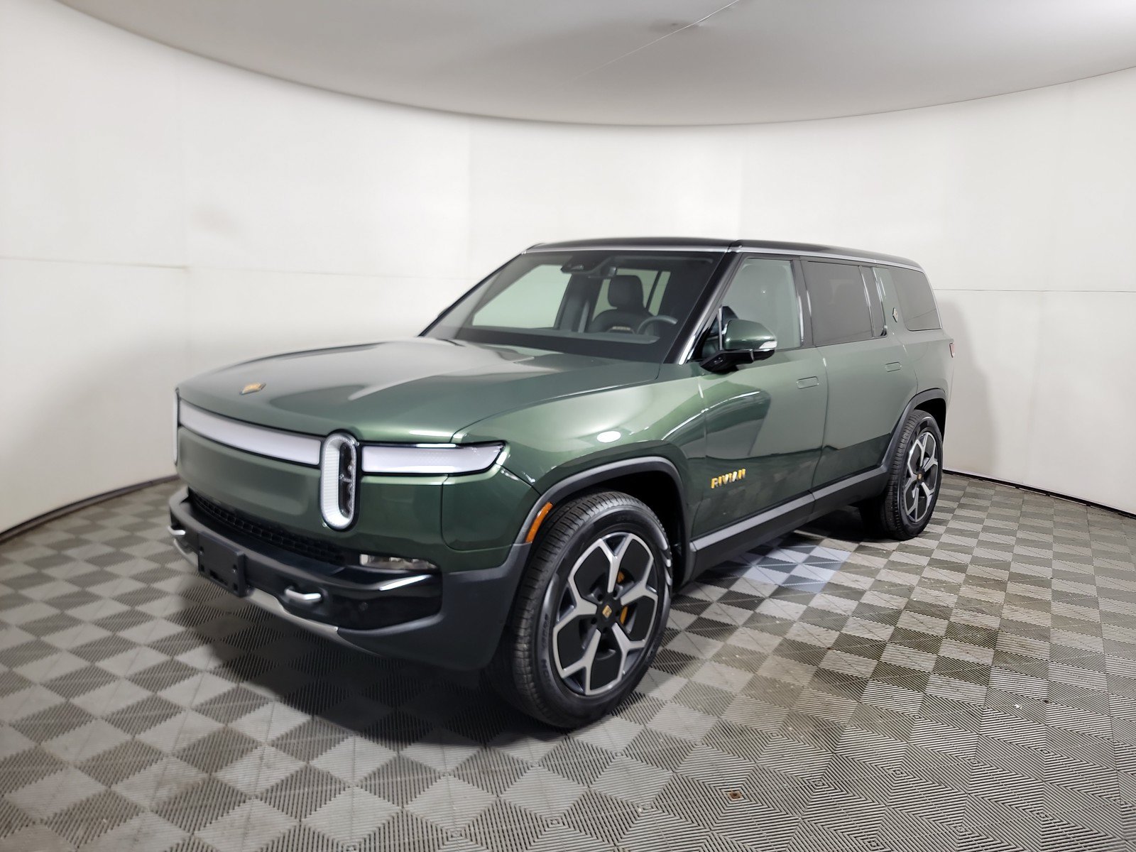 Used 2024 Rivian R1S Adventure