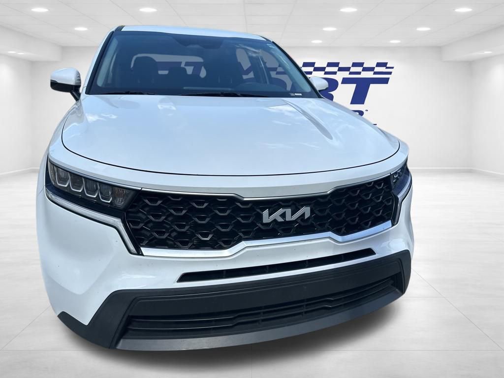 Used 2022 Kia Sorento LX image 7