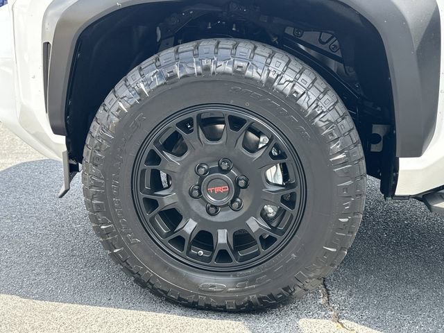 Certified 2025 Toyota 4Runner TRD Off-Road Premium image 23
