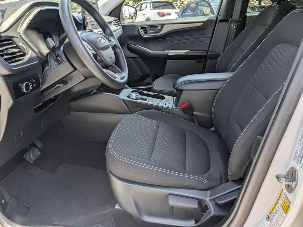 Used 2025 Ford Escape Active FWD image 11