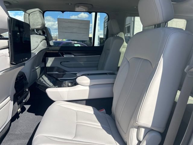 New 2024 Jeep Grand Wagoneer Series I w/ Rear Seat Video Group 1 AWD/4WD image 9