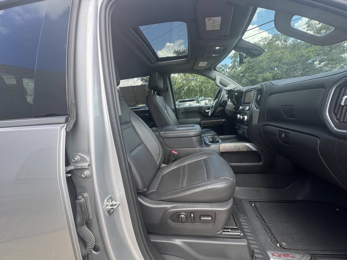 Used 2021 GMC Sierra 2500 Denali w/ Denali Ultimate Package AWD/4WD image 9