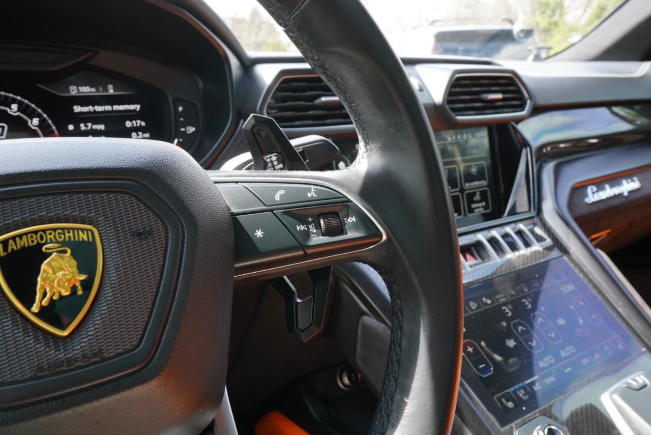 Used 2022 Lamborghini Urus AWD/4WD image 30
