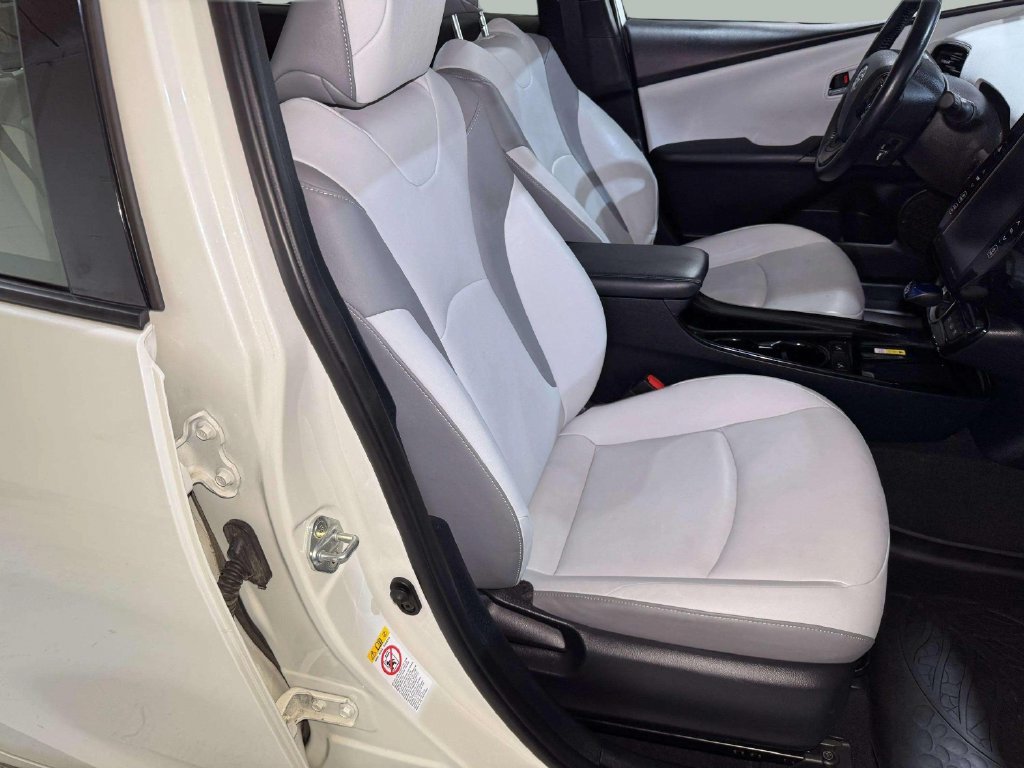 Used 2020 Toyota Prius Prime XLE FWD image 24