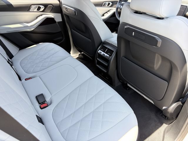 Certified 2024 BMW X5 xDrive40i w/ Premium Package AWD/4WD image 16