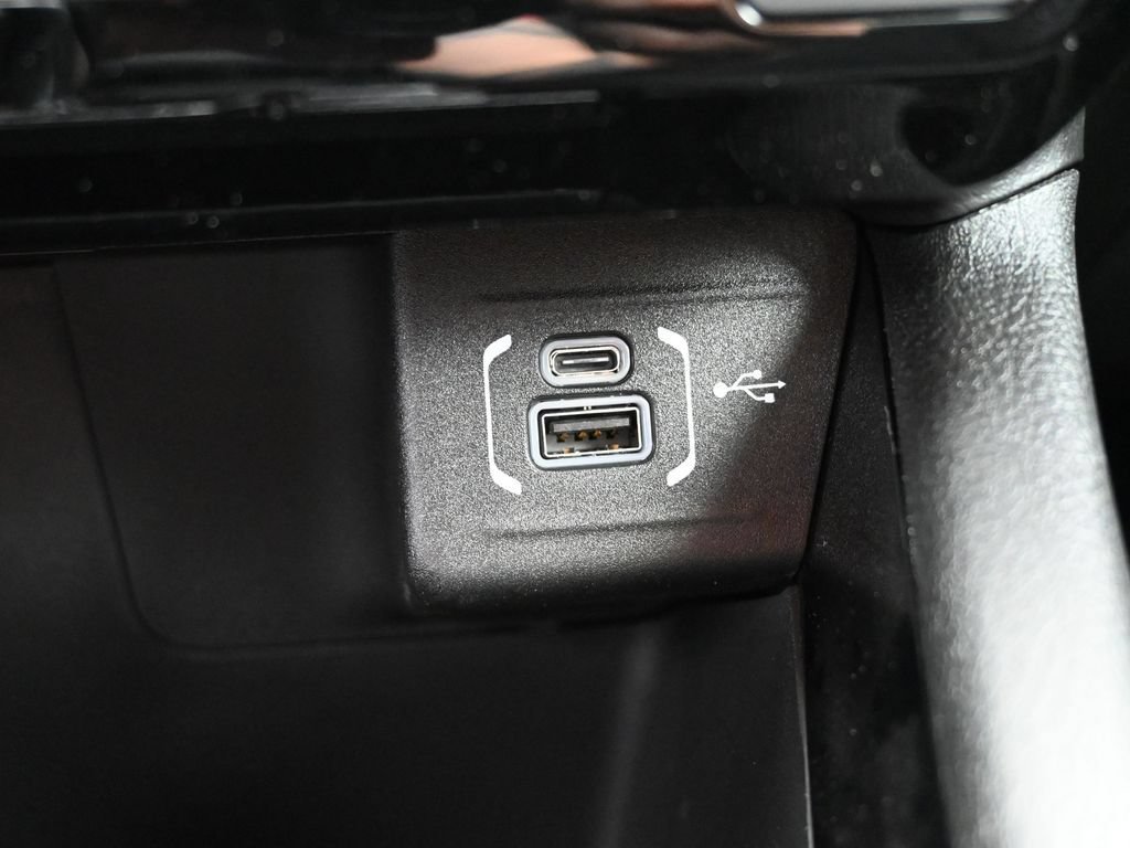 Used 2026 Jeep Compass Latitude AWD/4WD image 12