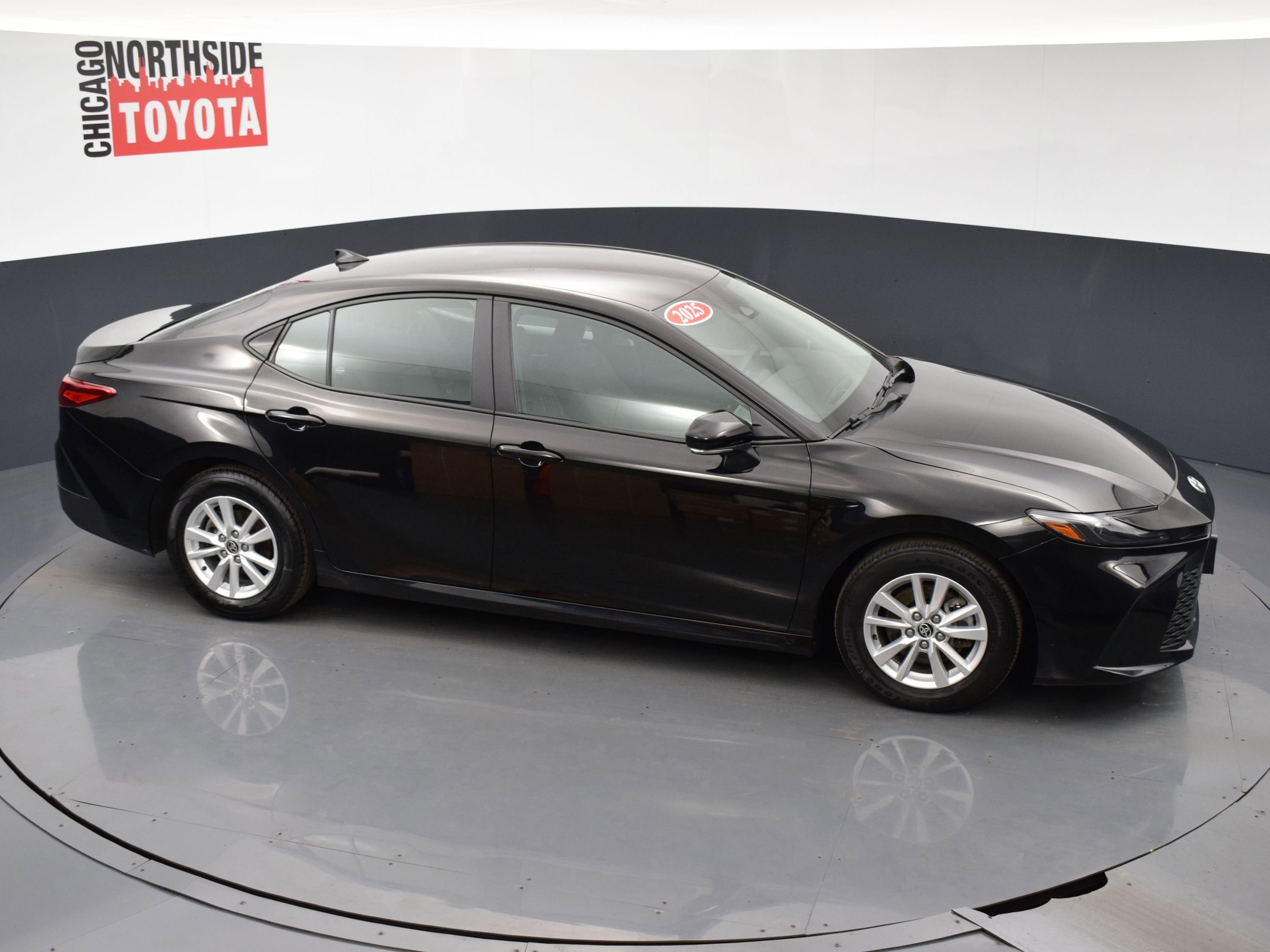 Used 2025 Toyota Camry LE image 21