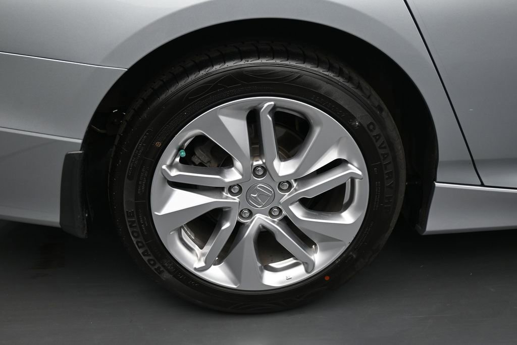 Certified 2019 Honda Accord LX image 31