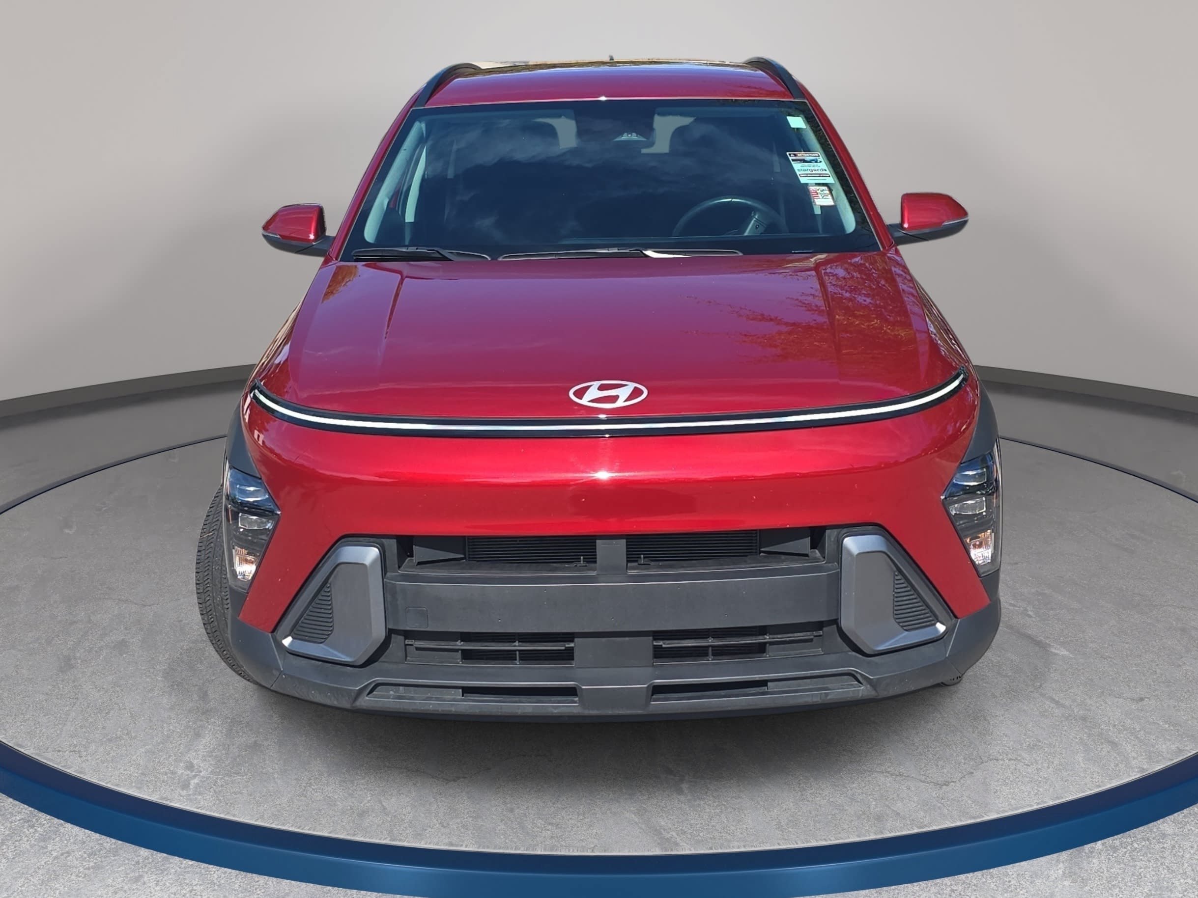Used 2025 Hyundai Kona SEL FWD image 2