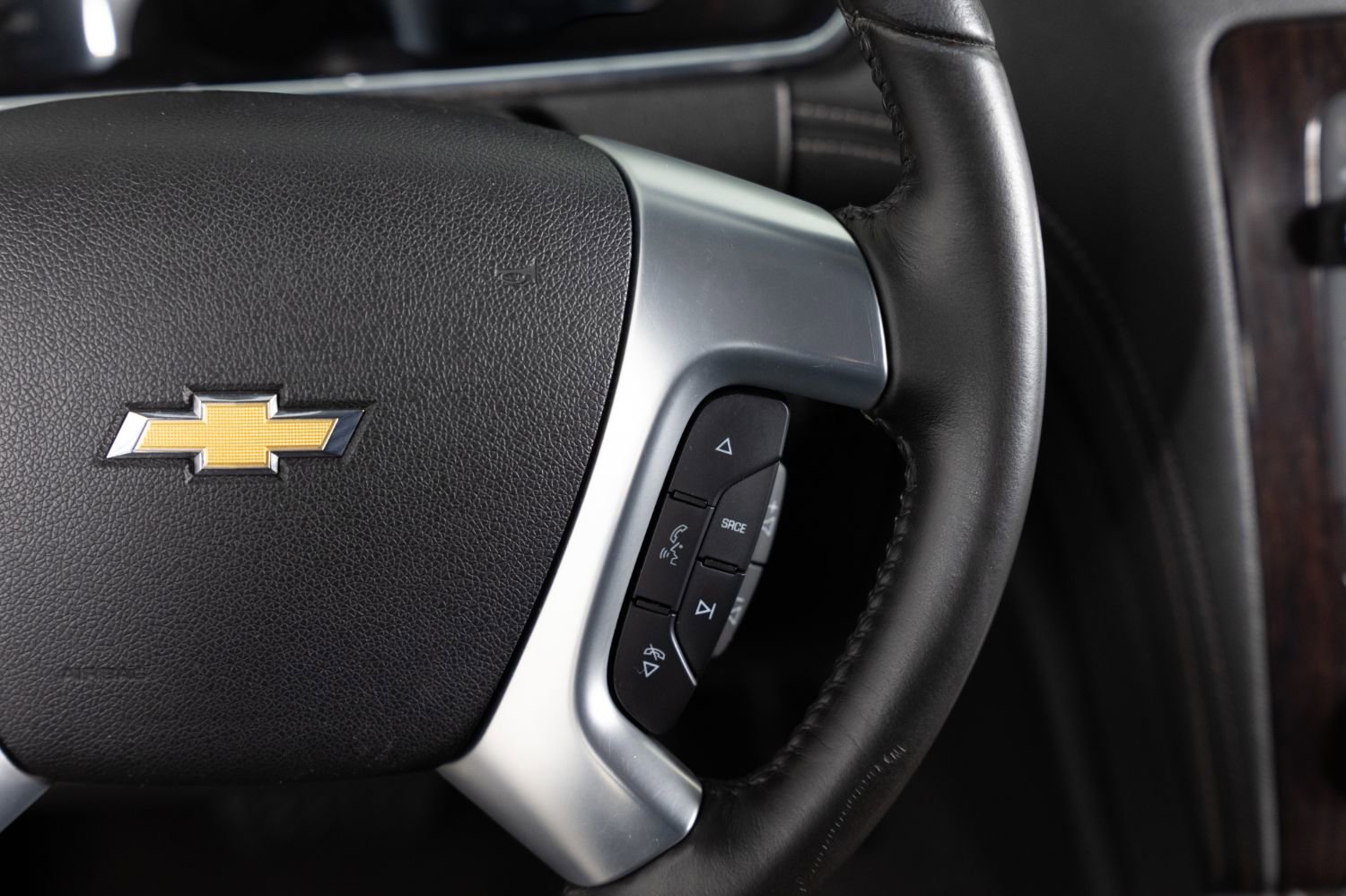 Used 2017 Chevrolet Traverse LT image 35