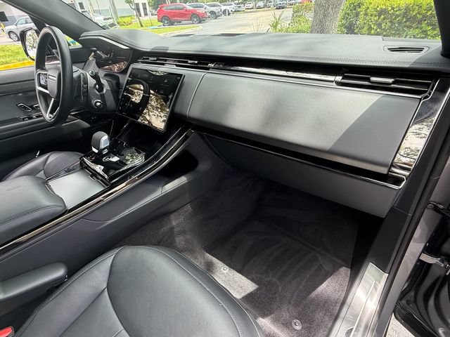 Used 2025 Land Rover Range Rover Sport SE AWD/4WD image 20