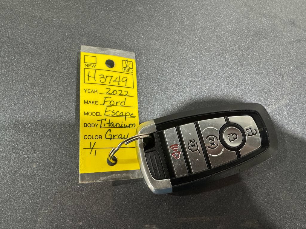 Used 2022 Ford Escape Titanium AWD/4WD image 45