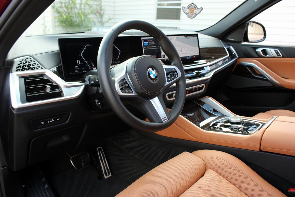 Used 2025 BMW X6 xDrive40i image 2