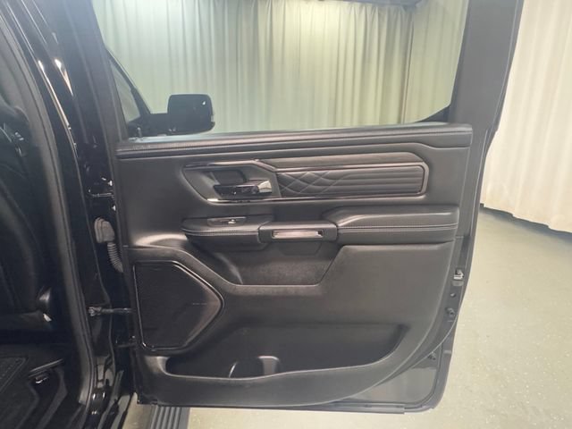 Used 2025 RAM 1500 Limited AWD/4WD image 38