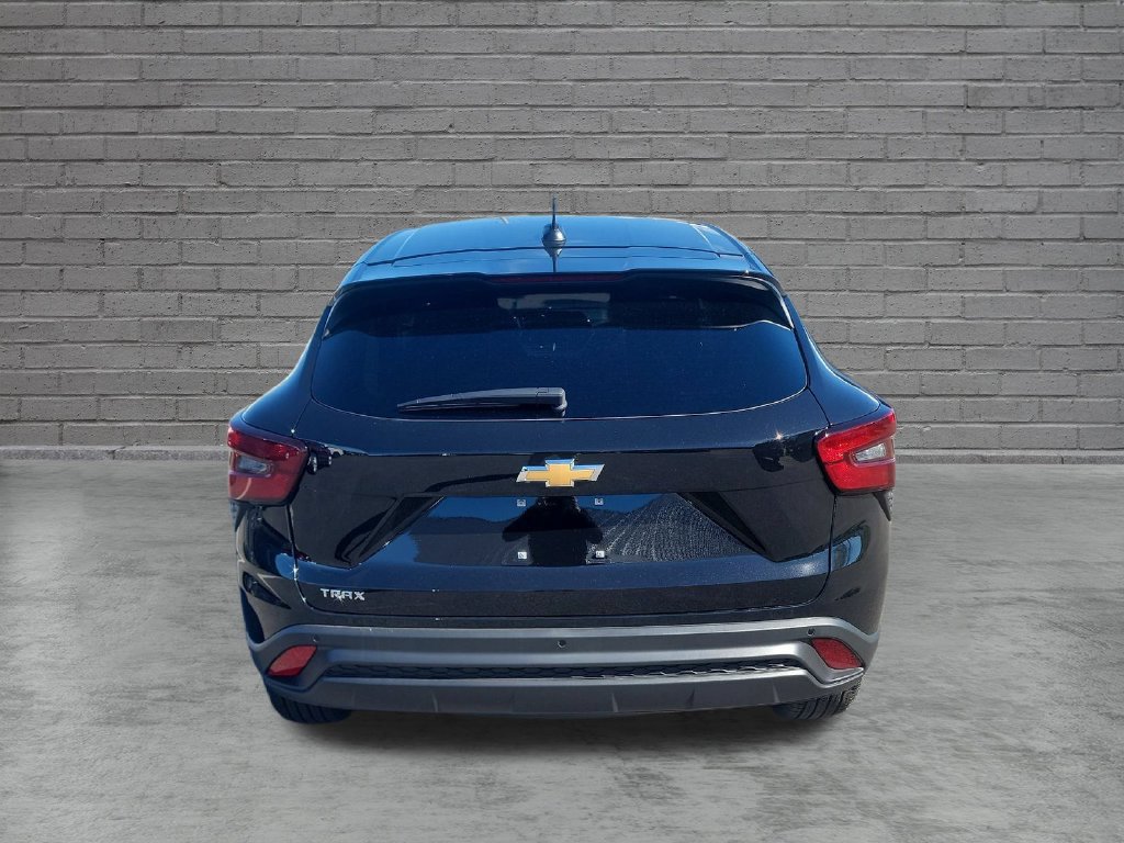 New 2026 Chevrolet Trax LS w/ LS Convenience Package FWD image 6